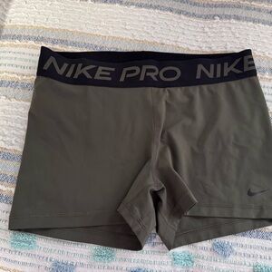 Nike Pro Olive Green Women’s Bike Shorts